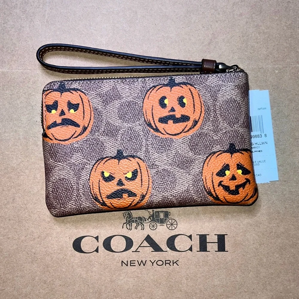 COACH Halloween Corner Zip Wristlet In Signature Canvas w Pumpkin Print CCL20 - Picture 2 of 8